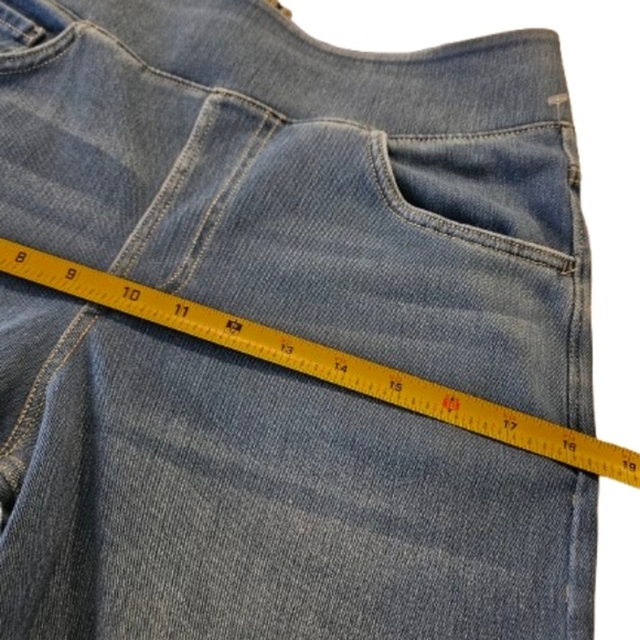 Halara Flex™ High Waisted Pockets Baggy Wide Leg Washed Stretchy Jeans NWOT - Picture 7 of 11